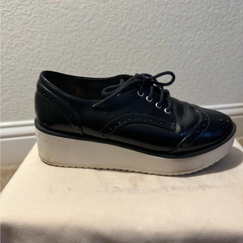 Schutz Black leather platform oxfords- Size 6
Made in Brazil - Picture 6 of 9